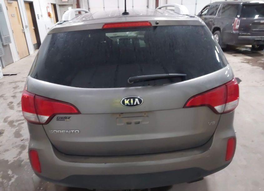 Photo 16 of 2015 Kia Sorento LX V6 (VIN 5XYKTDA7XFG609781)