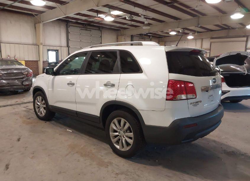 Photo 3 of 2011 Kia Sorento EX (VIN 5XYKU3A11BG008871)