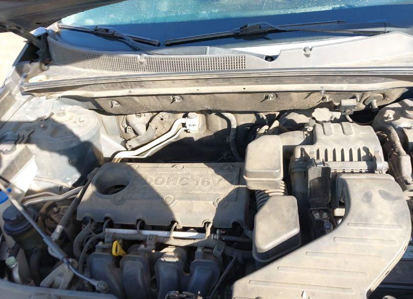 Photo 10 of 2011 Kia Sorento EX (VIN 5XYKU3A11BG072148)