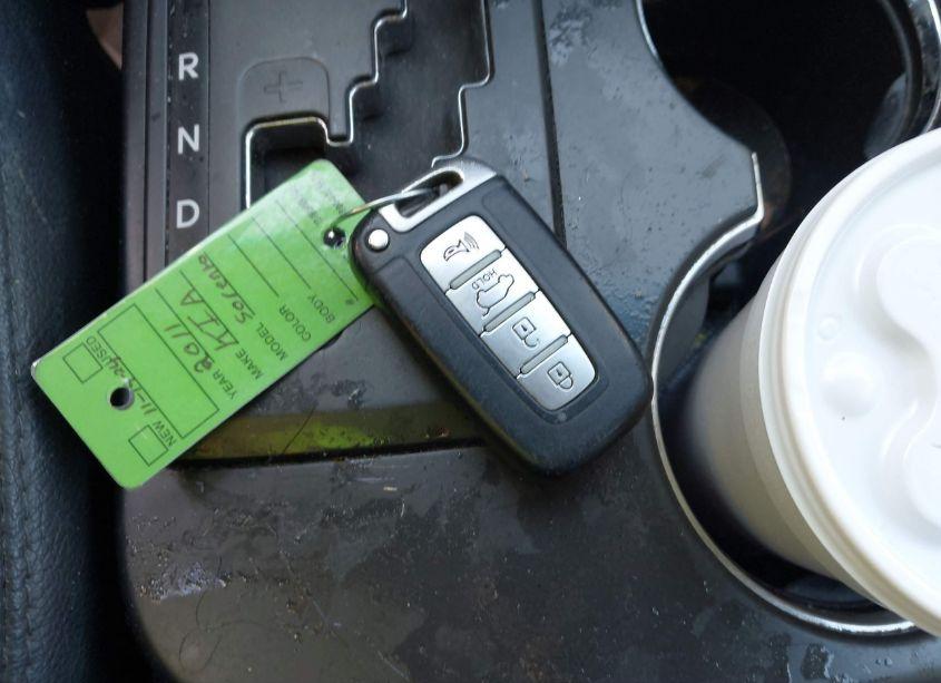 Photo 11 of 2011 Kia Sorento EX (VIN 5XYKU3A11BG072148)