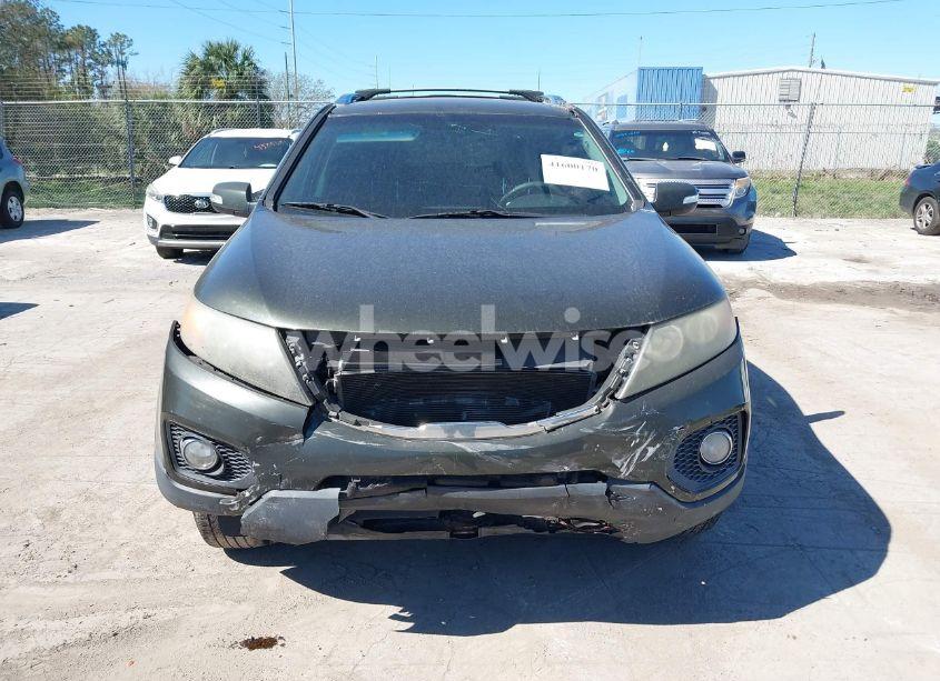 Photo 6 of 2011 Kia Sorento EX (VIN 5XYKU3A11BG096031)