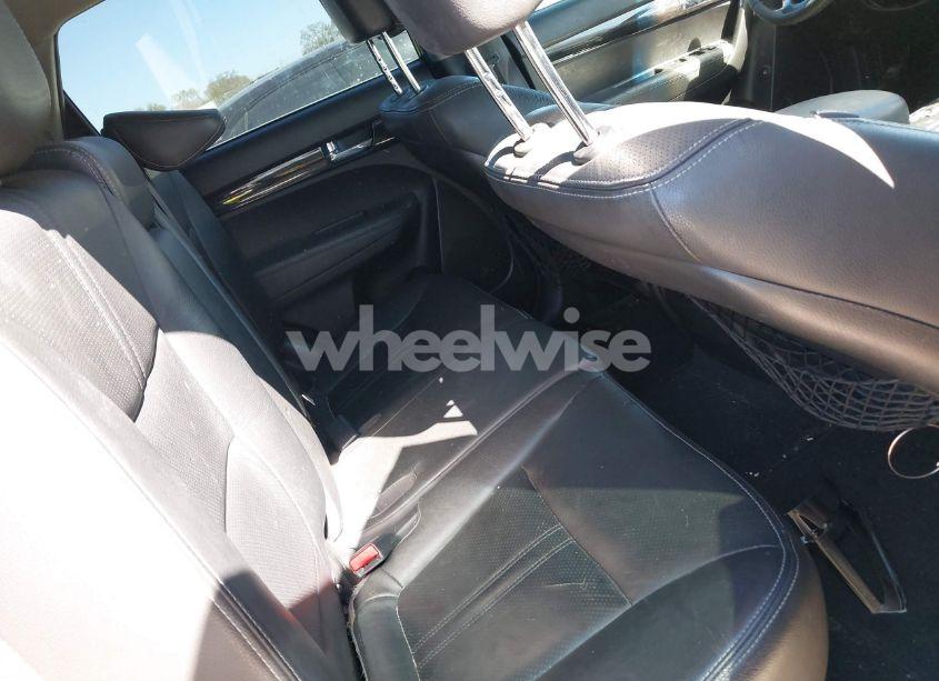 Photo 8 of 2011 Kia Sorento EX (VIN 5XYKU3A11BG096031)