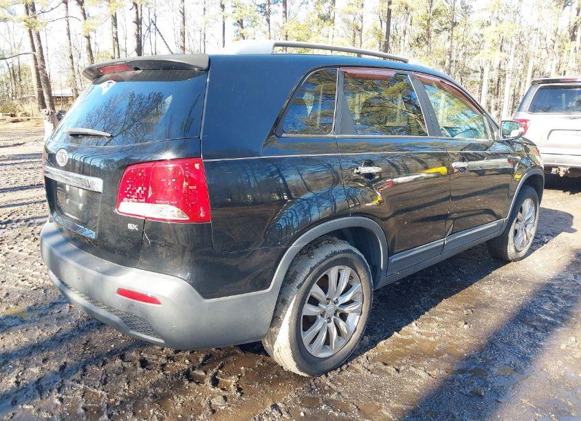 Photo 4 of 2011 Kia Sorento EX (VIN 5XYKU3A12BG070215)