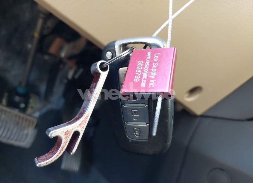 Photo 11 of 2011 Kia Sorento EX (VIN 5XYKU3A12BG103410)