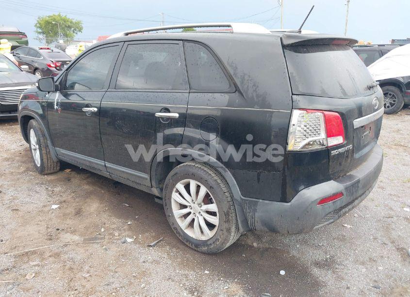 Photo 3 of 2011 Kia Sorento EX (VIN 5XYKU3A14BG015703)