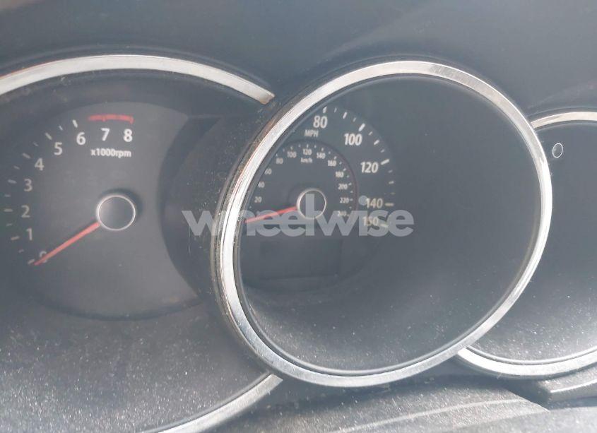 Photo 7 of 2011 Kia Sorento EX (VIN 5XYKU3A14BG015703)