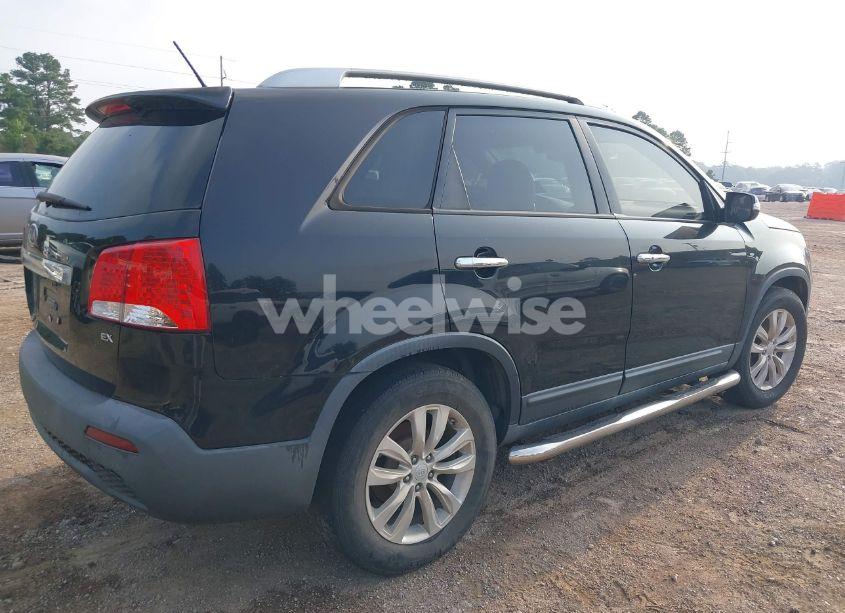 Photo 4 of 2011 Kia Sorento EX (VIN 5XYKU3A14BG028953)