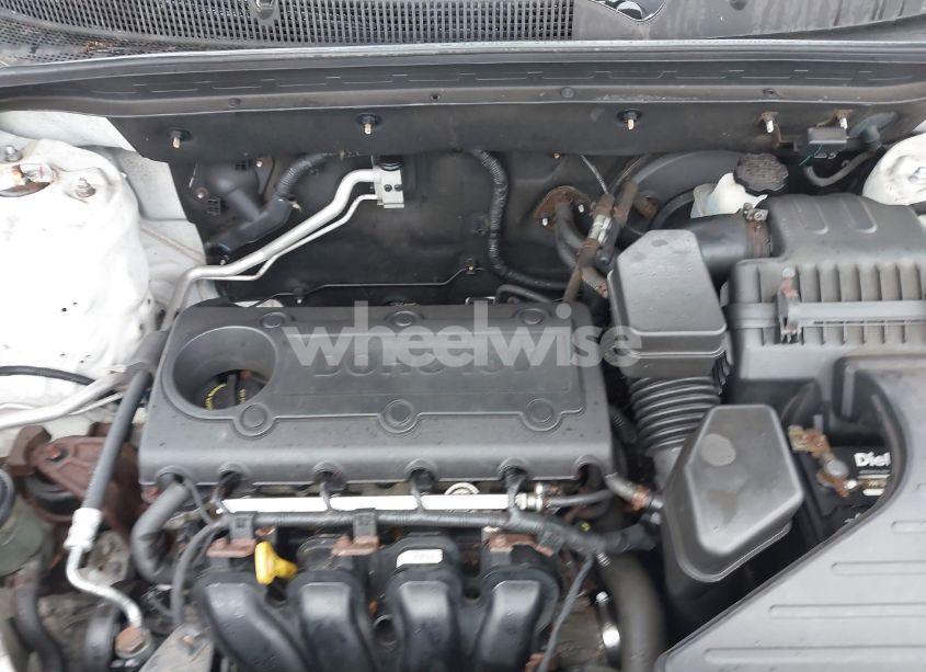 Photo 10 of 2011 Kia Sorento EX (VIN 5XYKU3A14BG089218)