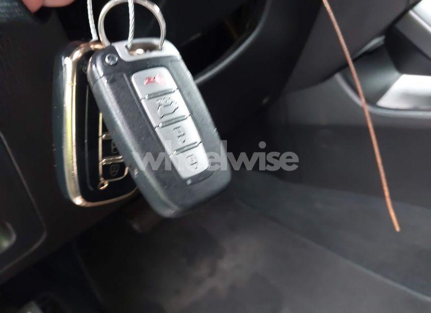 Photo 11 of 2011 Kia Sorento EX (VIN 5XYKU3A14BG089218)