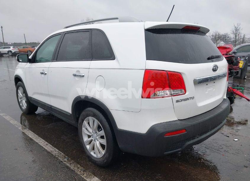 Photo 3 of 2011 Kia Sorento EX (VIN 5XYKU3A14BG089218)