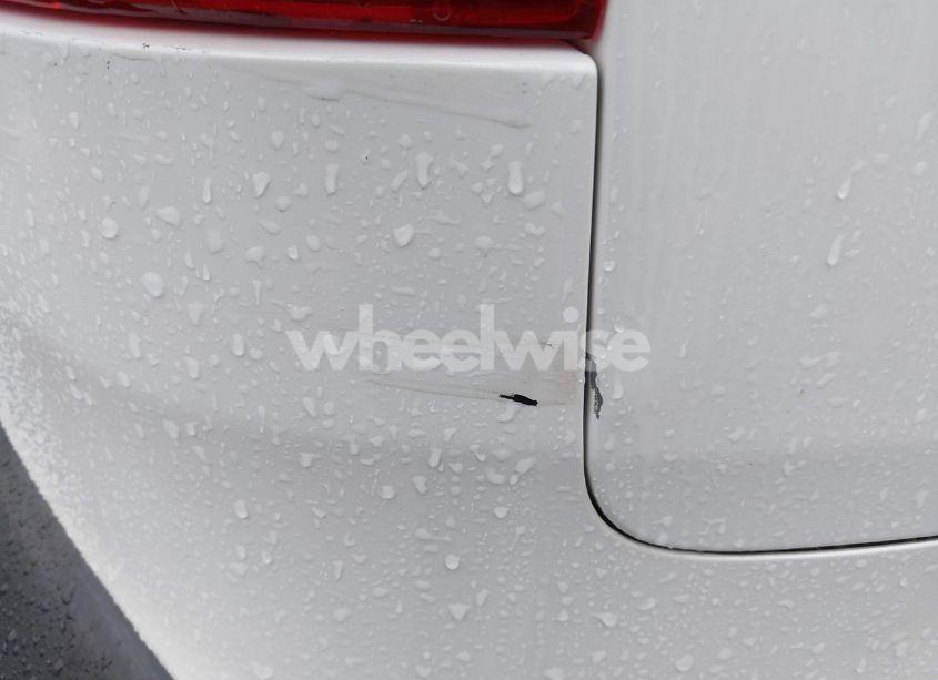 Photo 6 of 2011 Kia Sorento EX (VIN 5XYKU3A14BG089218)