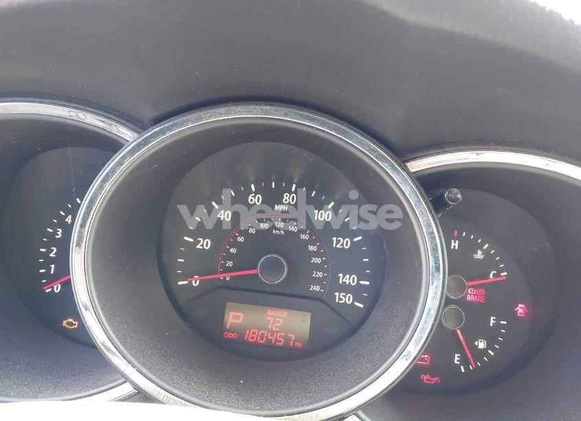 Photo 7 of 2011 Kia Sorento EX (VIN 5XYKU3A17BG178295)