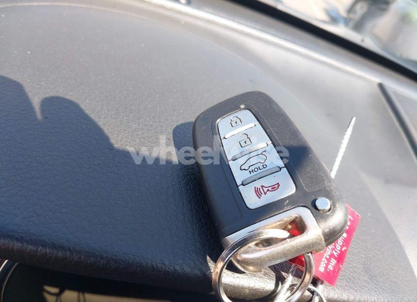 Photo 11 of 2011 Kia Sorento EX (VIN 5XYKU3A19BG032920)