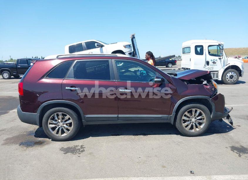 Photo 14 of 2011 Kia Sorento EX (VIN 5XYKU3A19BG032920)