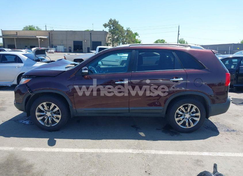 Photo 15 of 2011 Kia Sorento EX (VIN 5XYKU3A19BG032920)