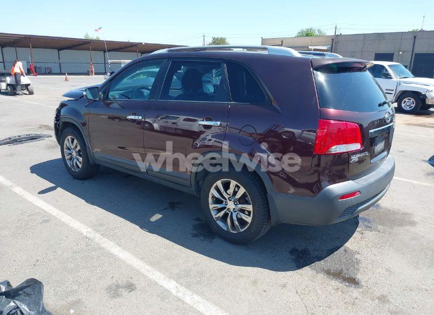 Photo 3 of 2011 Kia Sorento EX (VIN 5XYKU3A19BG032920)