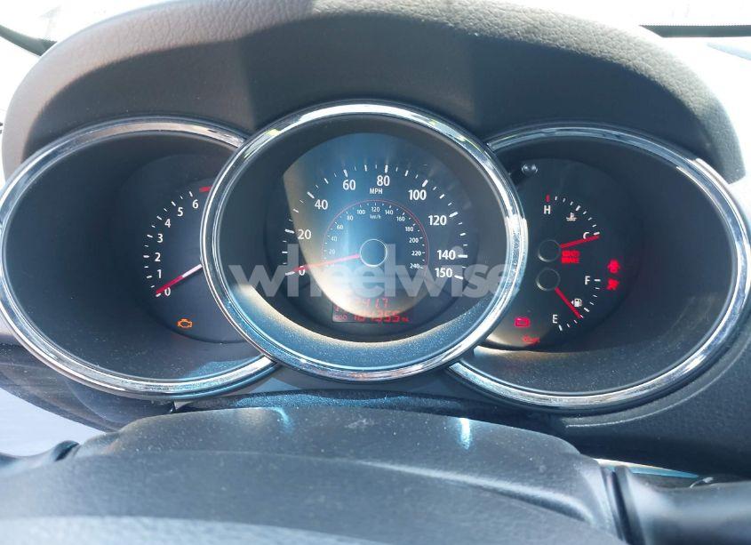 Photo 7 of 2011 Kia Sorento EX (VIN 5XYKU3A19BG032920)