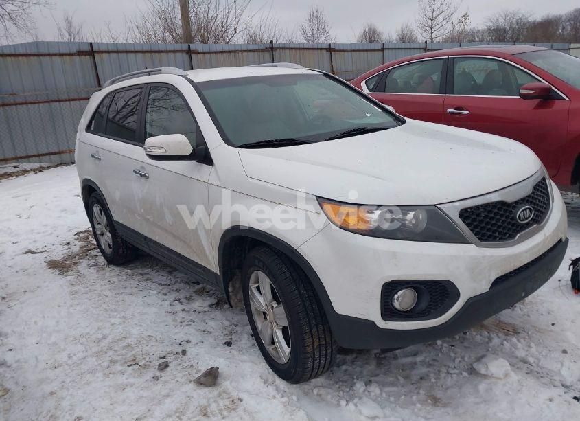 2013 Kia Sorento EX V6 (VIN 5XYKU3A20DG325830) main photo