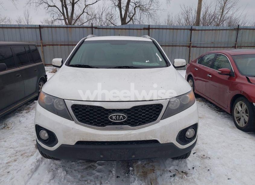 Photo 12 of 2013 Kia Sorento EX V6 (VIN 5XYKU3A20DG325830)
