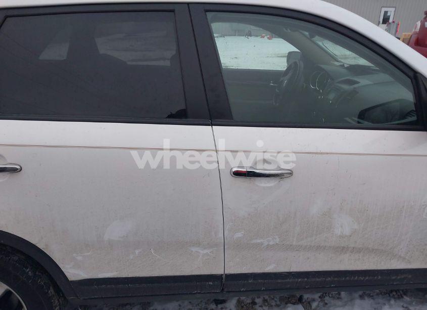 Photo 13 of 2013 Kia Sorento EX V6 (VIN 5XYKU3A20DG325830)