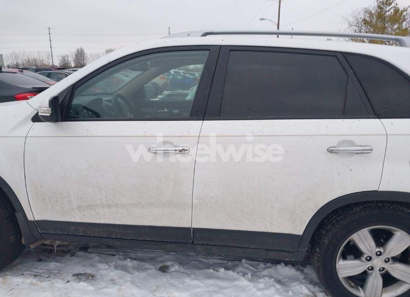 Photo 14 of 2013 Kia Sorento EX V6 (VIN 5XYKU3A20DG325830)
