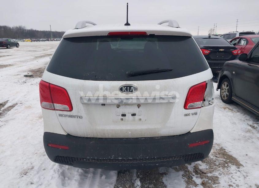 Photo 16 of 2013 Kia Sorento EX V6 (VIN 5XYKU3A20DG325830)