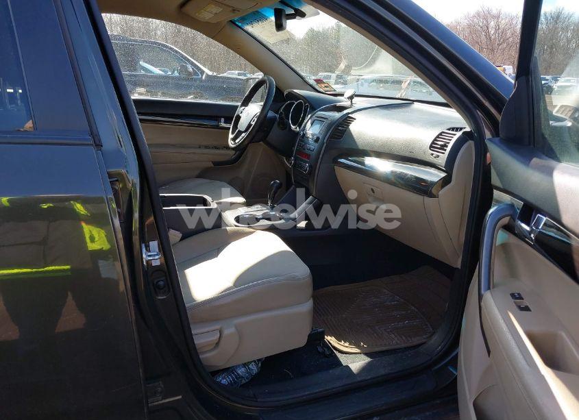 Photo 5 of 2012 Kia Sorento EX (VIN 5XYKU3A61CG269558)