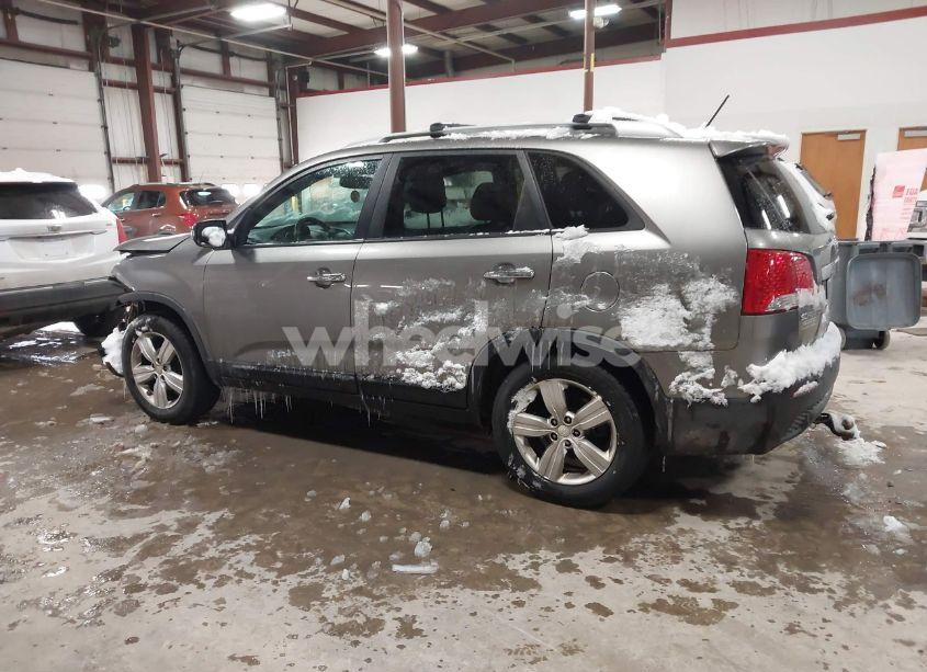 Photo 3 of 2013 Kia Sorento EX (VIN 5XYKU3A62DG417797)