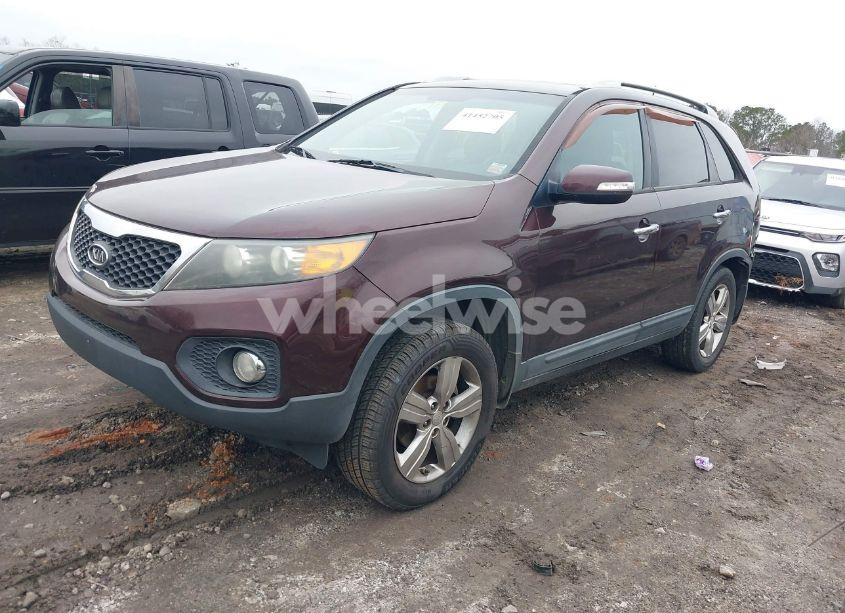Photo 2 of 2012 Kia Sorento EX (VIN 5XYKU3A63CG219812)