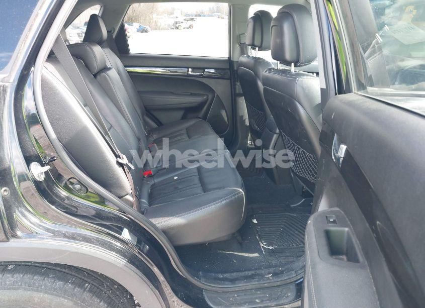 Photo 8 of 2013 Kia Sorento EX (VIN 5XYKU3A66DG331196)
