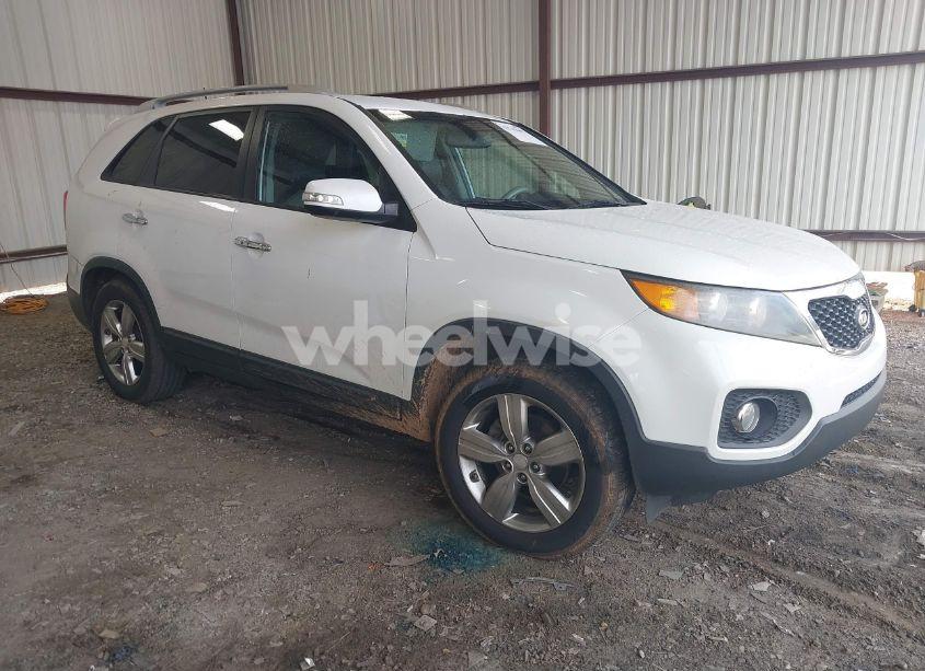 2013 Kia Sorento EX (VIN 5XYKU3A66DG363307) main photo
