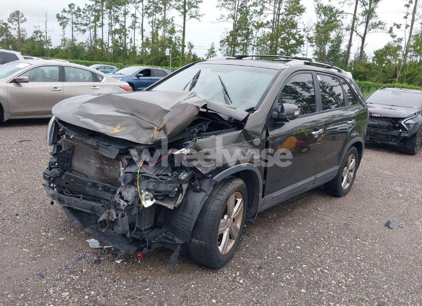Photo 2 of 2012 Kia Sorento EX (VIN 5XYKU3A67CG210076)