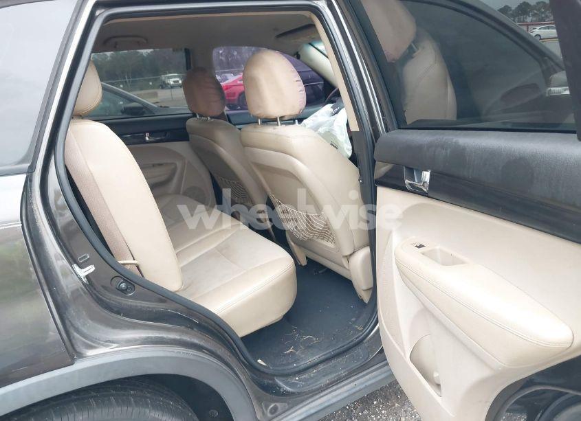 Photo 8 of 2012 Kia Sorento EX (VIN 5XYKU3A67CG210076)