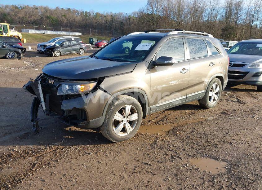 Photo 2 of 2013 Kia Sorento EX (VIN 5XYKU3A67DG354809)