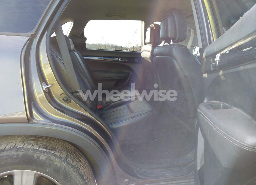 Photo 8 of 2013 Kia Sorento EX (VIN 5XYKU3A67DG354809)