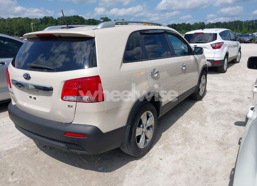 Photo 4 of 2012 Kia Sorento EX (VIN 5XYKU3A6XCG234033)
