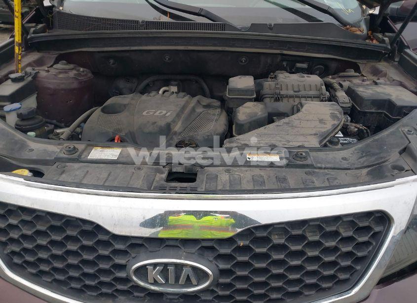 Photo 10 of 2012 Kia Sorento EX (VIN 5XYKU3A6XCG248563)