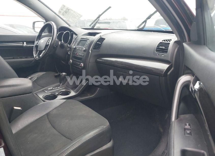 Photo 5 of 2012 Kia Sorento EX (VIN 5XYKU3A6XCG248563)