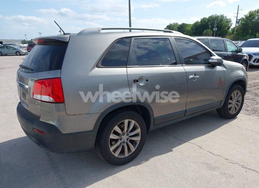Photo 4 of 2011 Kia Sorento EX (VIN 5XYKU4A10BG113603)