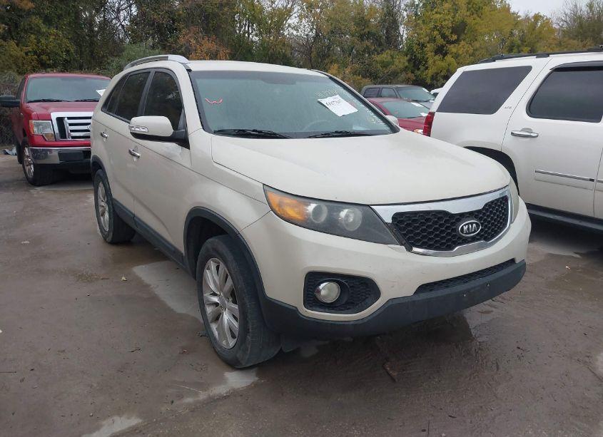 2011 Kia Sorento EX (VIN 5XYKU4A11BG037857) main photo