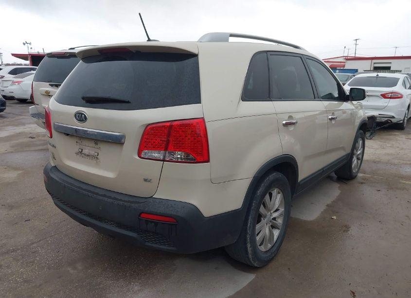 Photo 4 of 2011 Kia Sorento EX (VIN 5XYKU4A11BG037857)