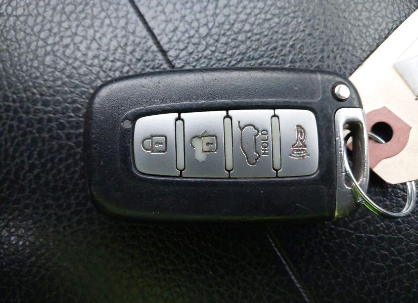 Photo 11 of 2011 Kia Sorento EX (VIN 5XYKU4A16BG001615)