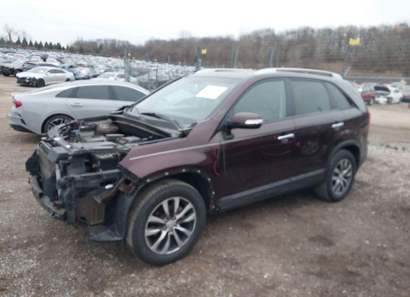 Photo 2 of 2011 Kia Sorento EX (VIN 5XYKU4A16BG001615)