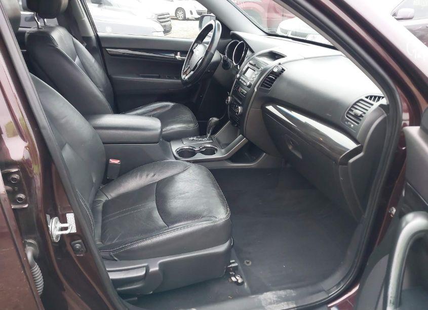 Photo 5 of 2011 Kia Sorento EX (VIN 5XYKU4A16BG001615)
