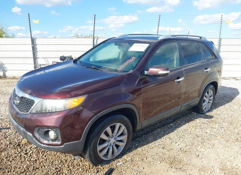 Photo 2 of 2011 Kia Sorento EX (VIN 5XYKU4A16BG035909)