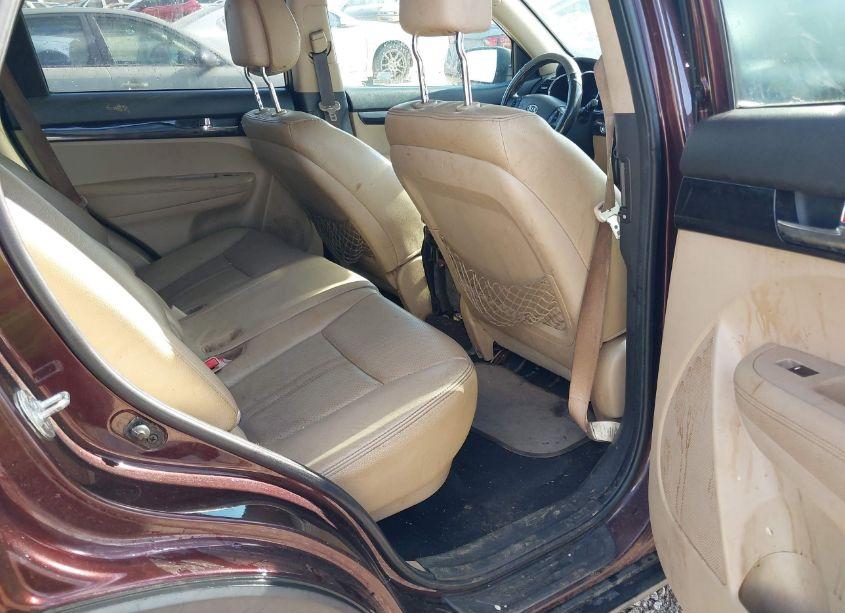 Photo 8 of 2011 Kia Sorento EX (VIN 5XYKU4A16BG035909)