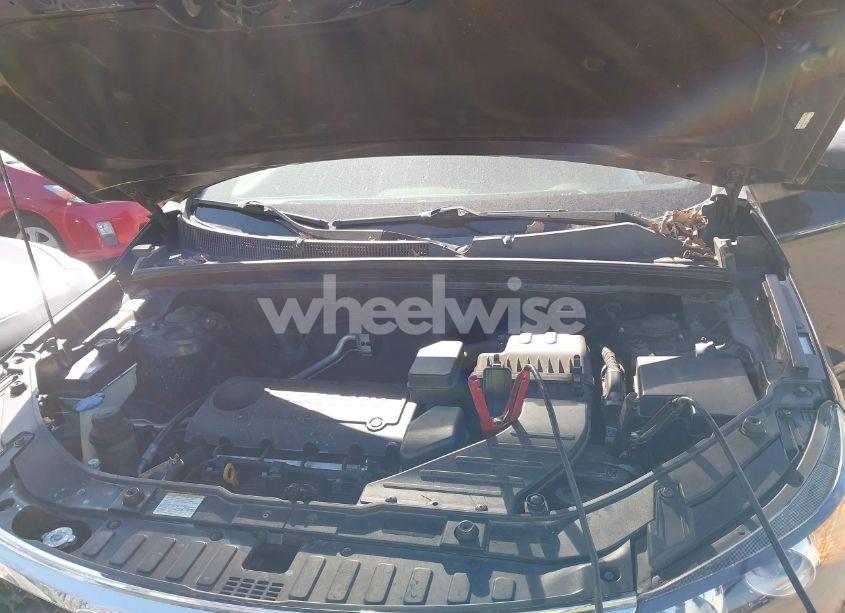 Photo 10 of 2011 Kia Sorento EX (VIN 5XYKU4A17BG014406)