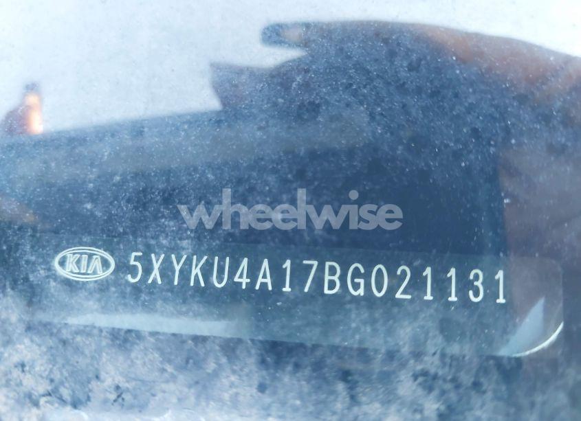 Photo 9 of 2011 Kia Sorento EX (VIN 5XYKU4A17BG021131)