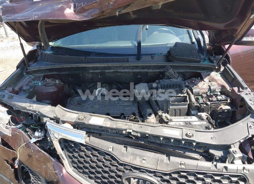 Photo 10 of 2011 Kia Sorento EX (VIN 5XYKU4A18BG143898)