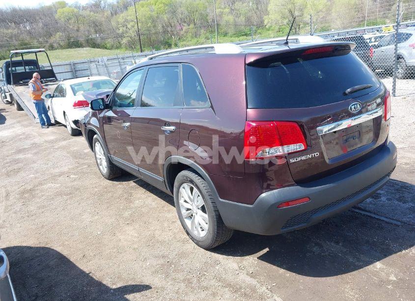 Photo 3 of 2011 Kia Sorento EX (VIN 5XYKU4A18BG143898)
